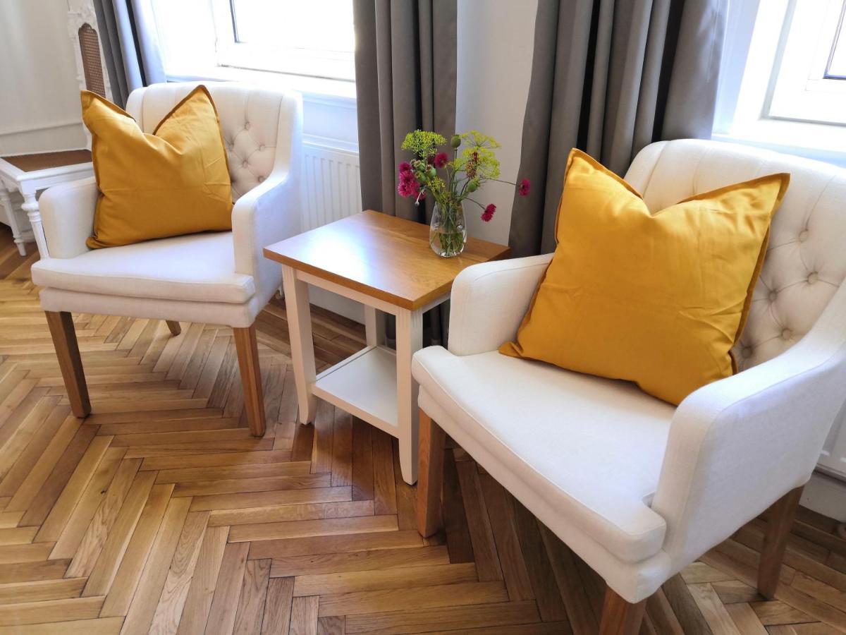 Apartment Im Alten Rathaus 다렌부르크 외부 사진